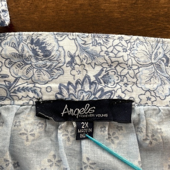 Women's Angels Blue Sleeveless Lightweight Faux Button Top Blouse -Various Sizes - Picture 6 of 14